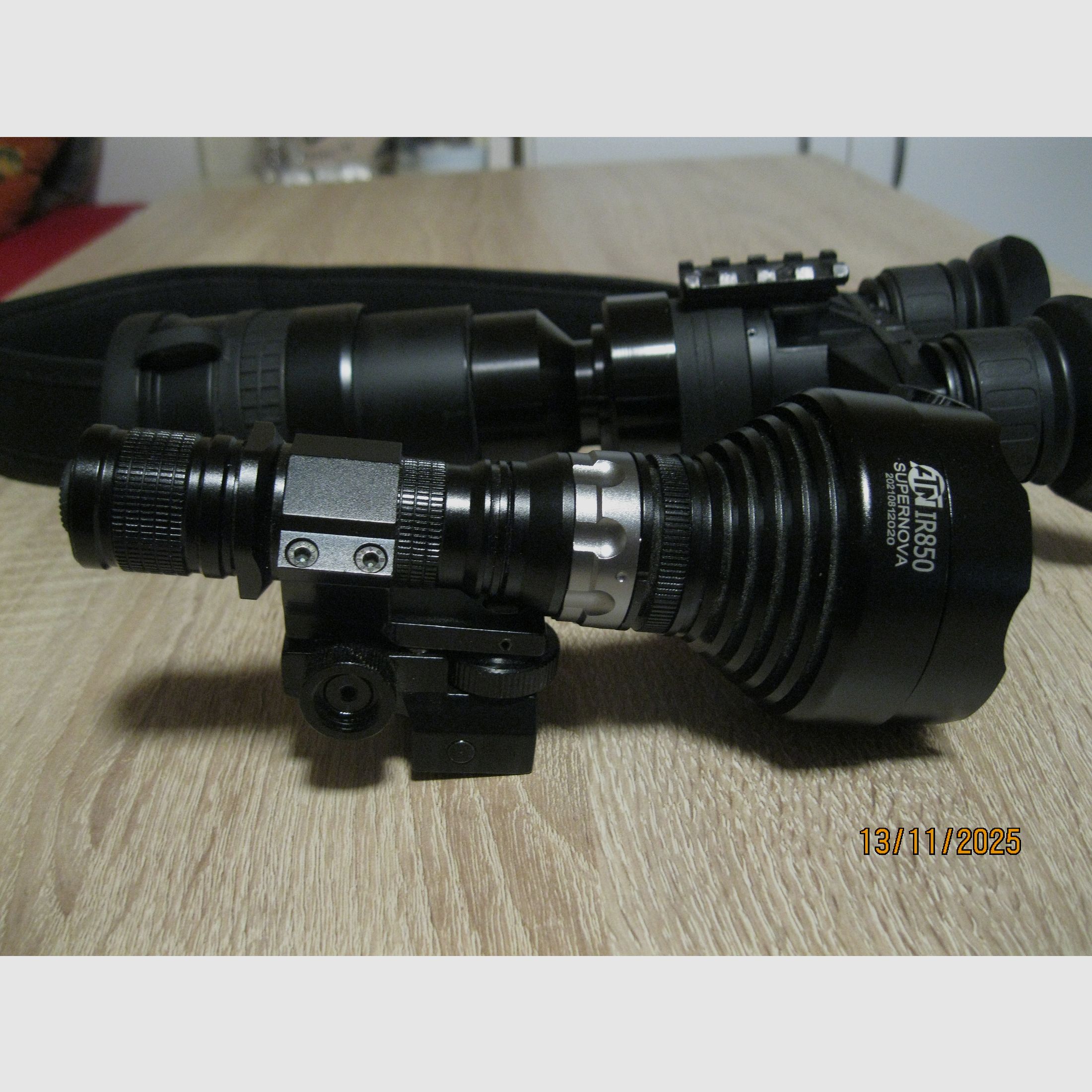 Dispositivo di visione notturna NYX Gen 2+ Armasight.