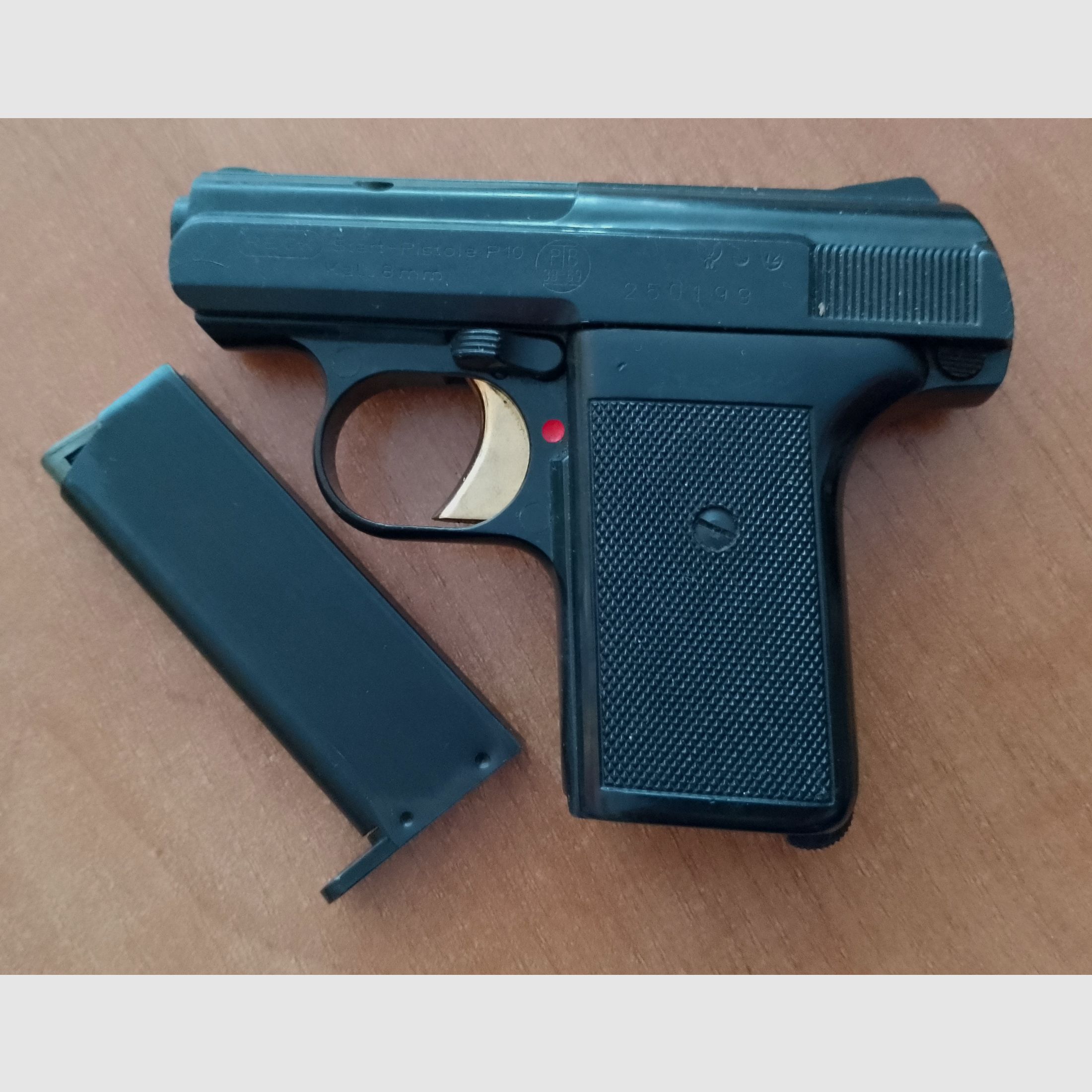 Stara pistolet gazowy Reck P10 w kalibrze 8 mm Knall/ PTB 38-69