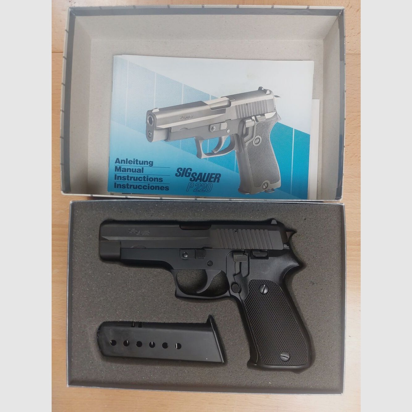 Sig Sauer, Eckernförde P 220-1