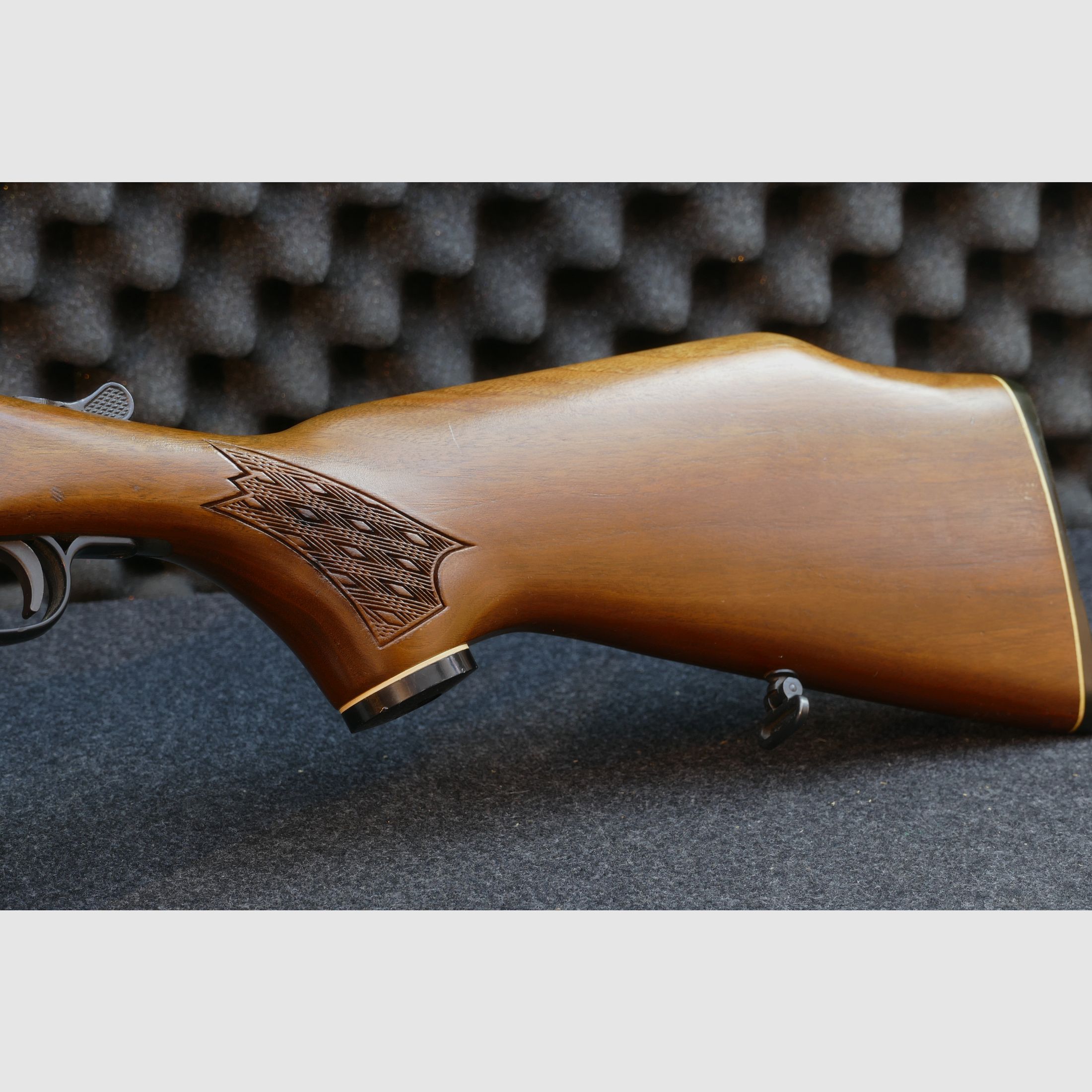 Savage Model 24 — Serie P, 22WMR, 20/70, Bunthärtung, einfache Optik - Sammlerzustand
