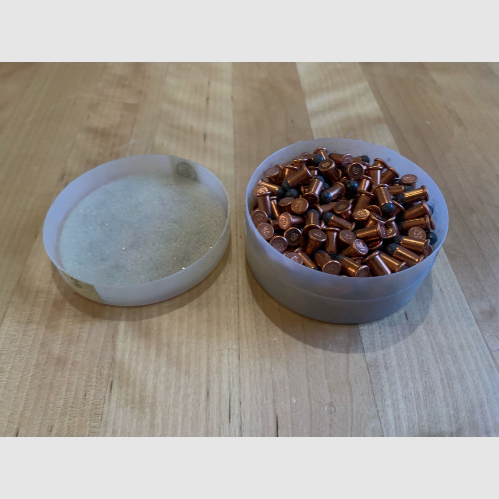 Hirtenberger 4mm długi zapalnik boczny z kulką nr 7 (4,3mm)