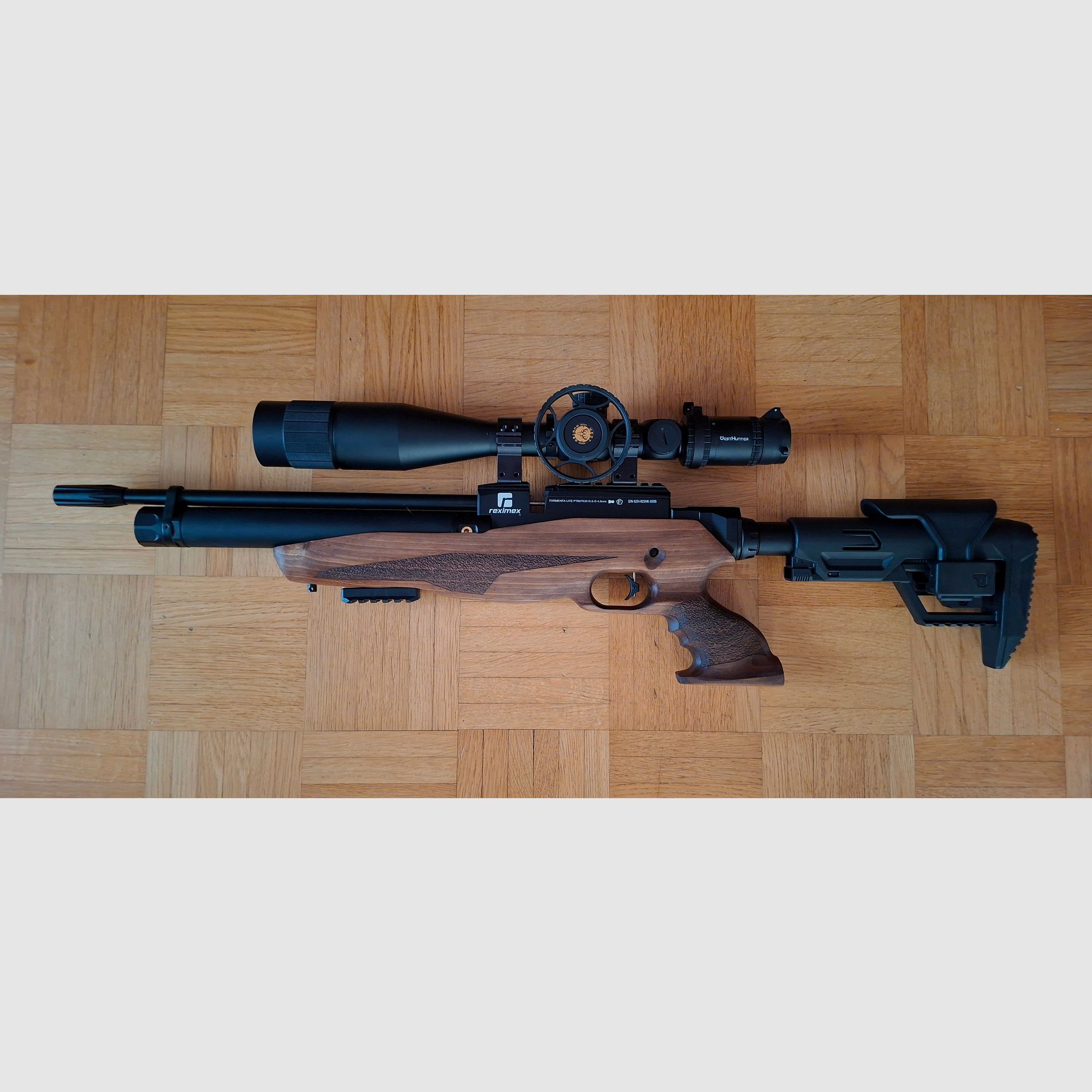 Reximex Tormenta W Lite PCP air rifle 4.5 mm (P18)
