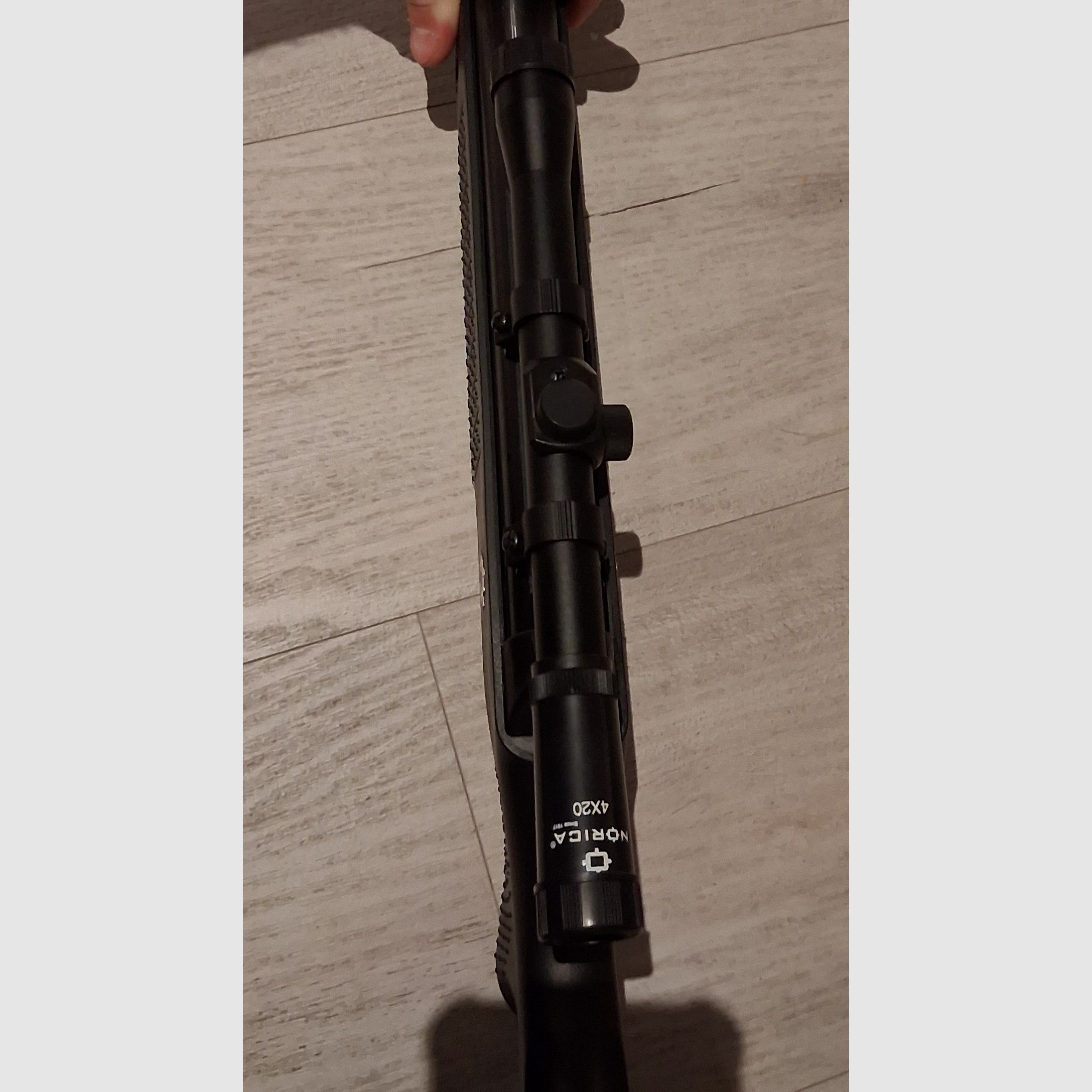 LUFTGEWEHR Norica Modell: Titan / System: Federdruck, Knicklauf / Kaliber: 4,5 mm (.177) Diabolo