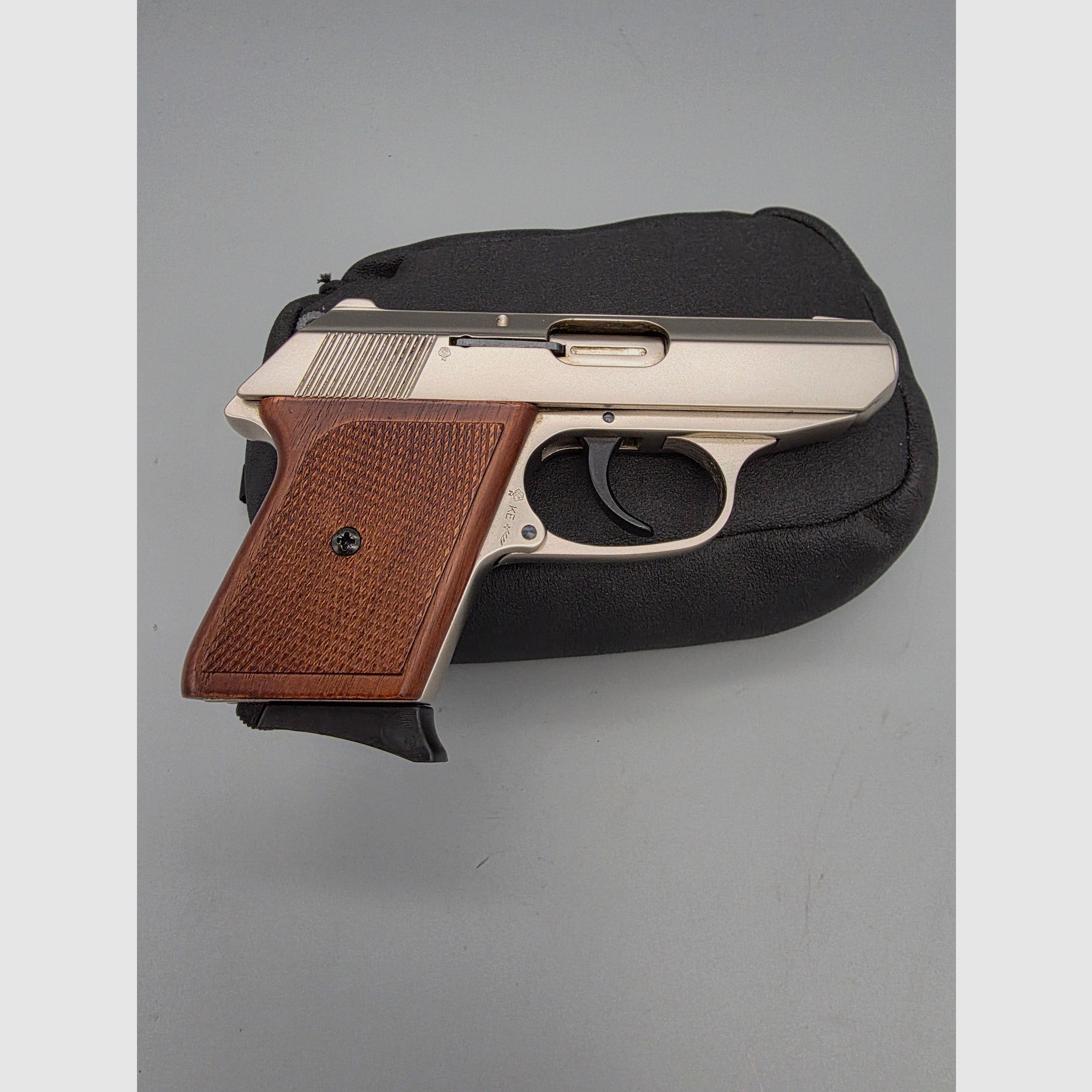 Röhm RG9 PPK Klone PTB 413 Nickel de l'année 1994 Calibre 8mm K Schreckschuss SRS RG 9