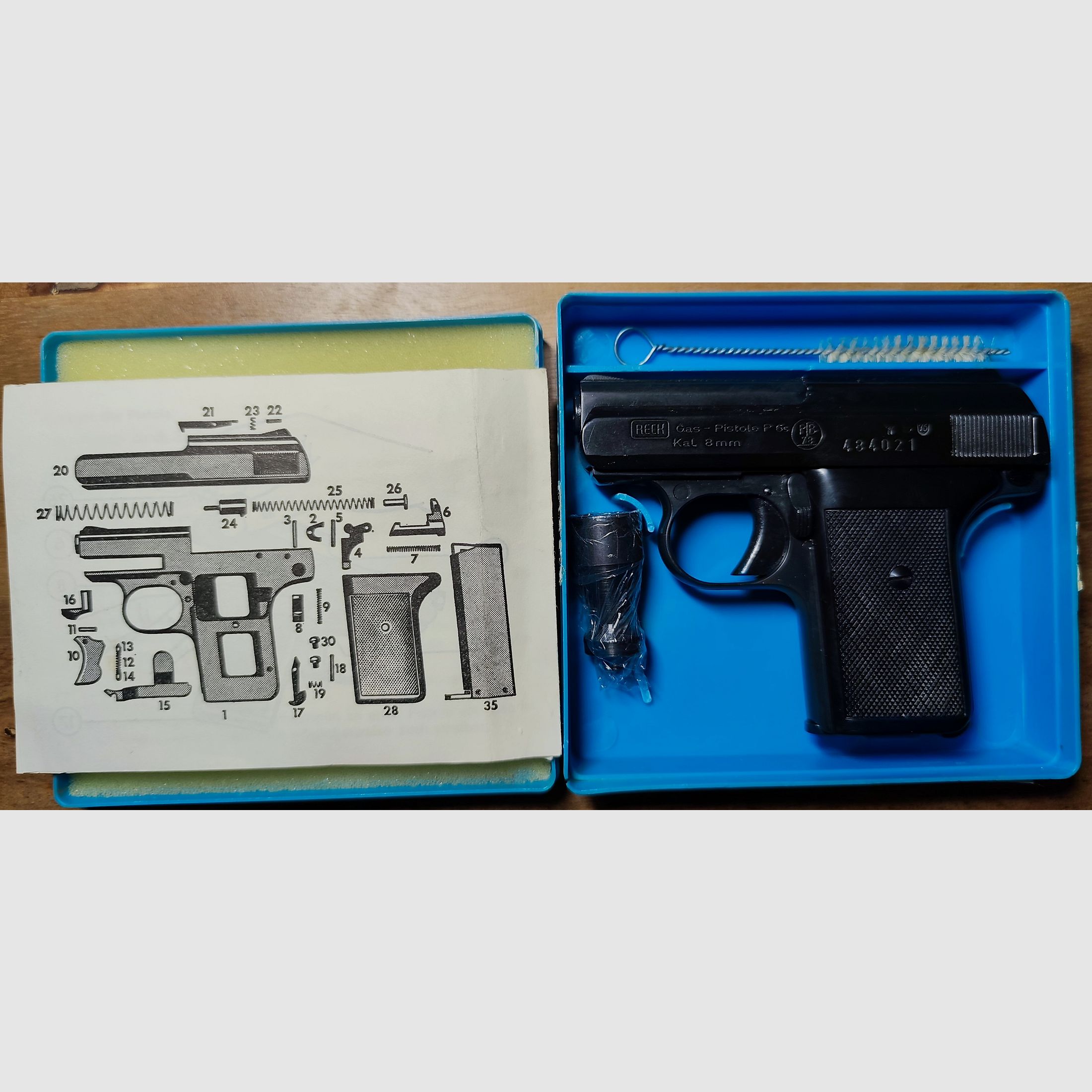 Reck P 6 S caliber 8mm old PTB 78 collector's pistol +10 shots CS gas from Umarex