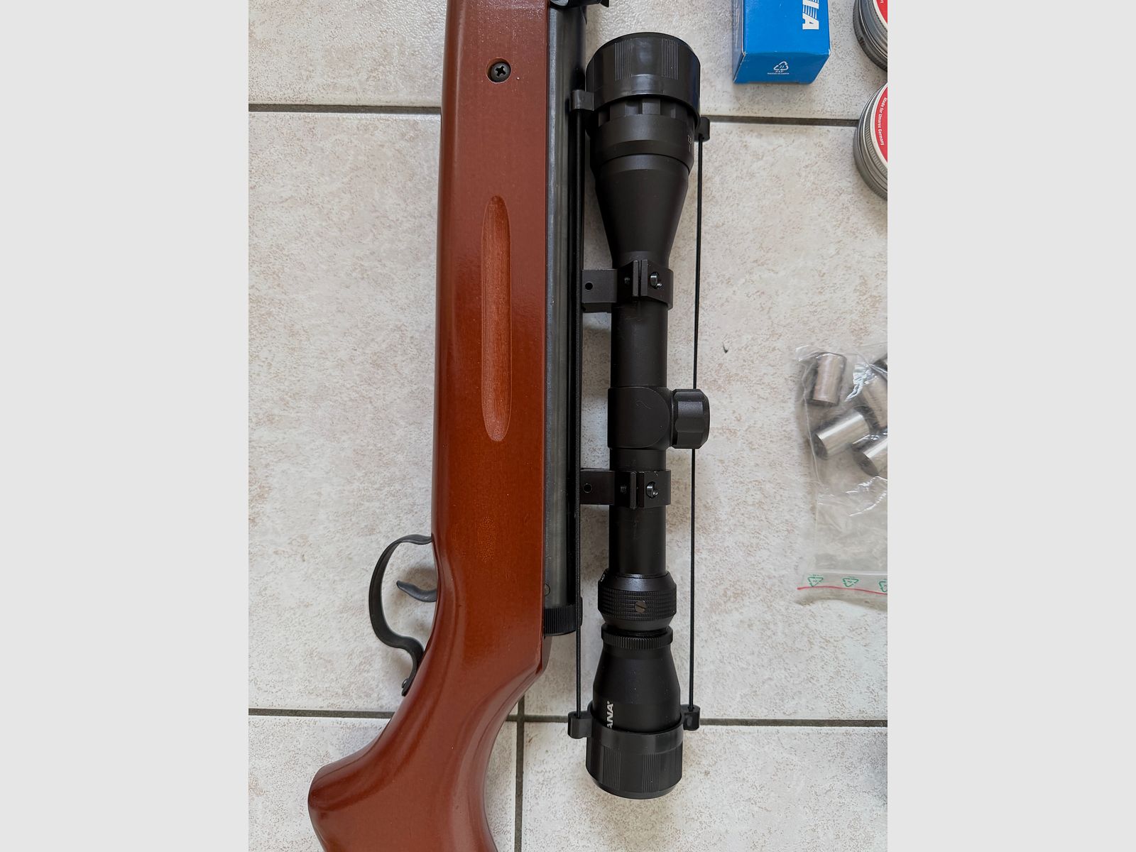 Carabine à air comprimé Perfecta Mod.32 avec lunette Diana + 1700 coups