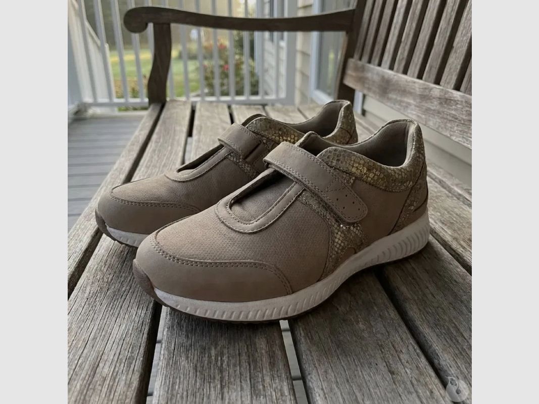 Baskets cuir beige Doka à scratch pour femme - Ayoka, image 1 sur 6