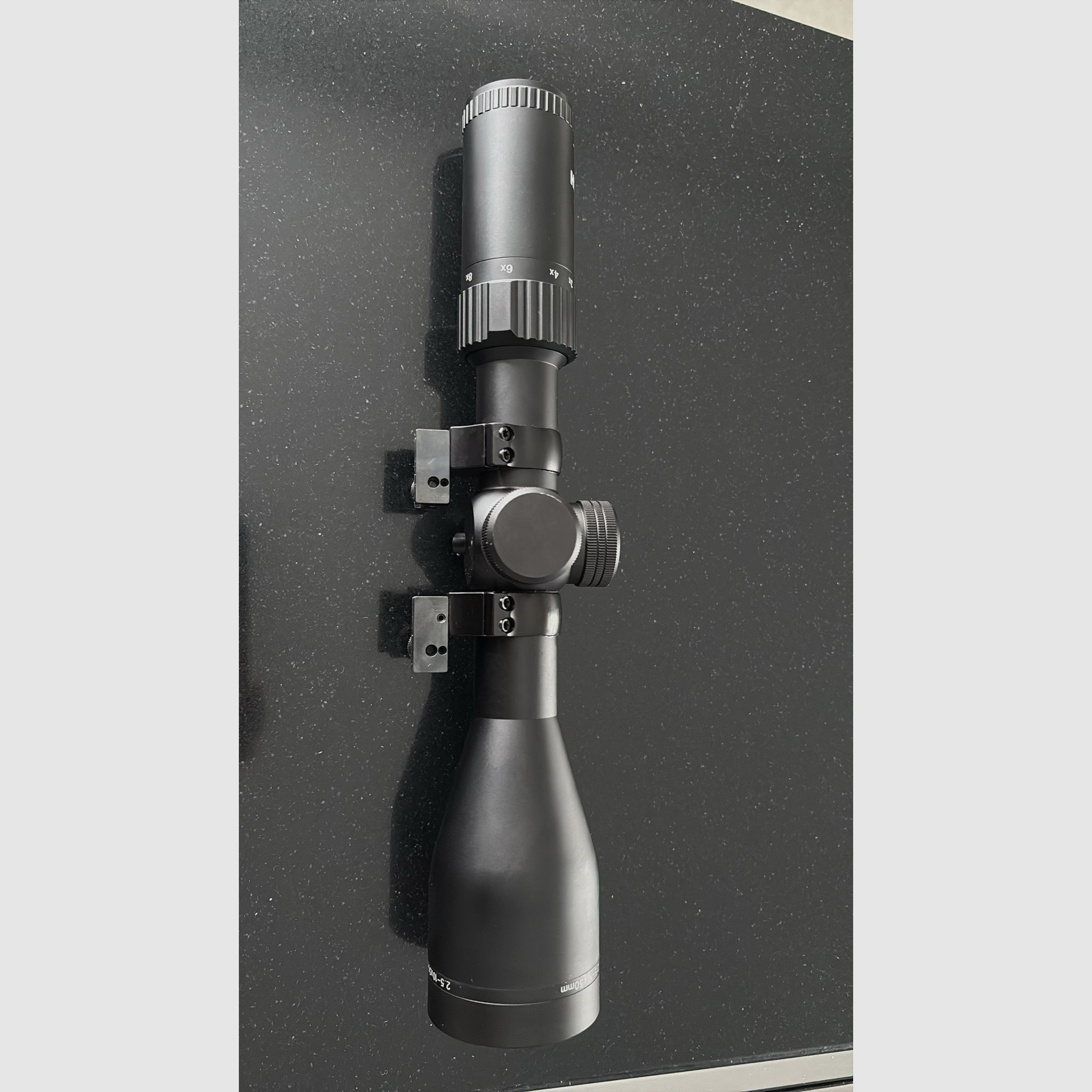 Akah 2,5-10x 50 como nuevo, incluyendo montaje