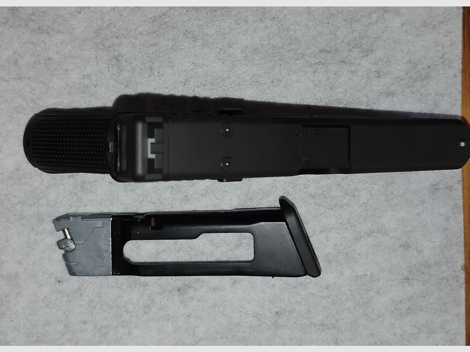 Glock 17 Gen 5 CO2 4.5mm BB with blowback and remaining warranty