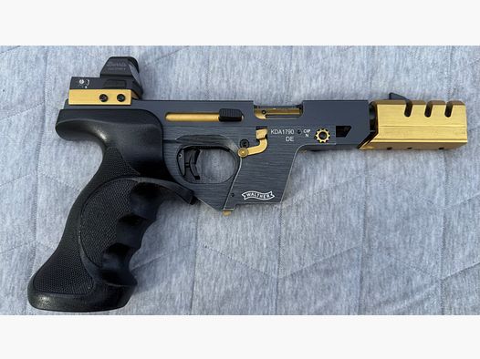 Walther GSP Expert  .22lfb  sehr guter Zustand, sehr viel Zubehör Einzigartiges Aussehen mit Anschlagschaft