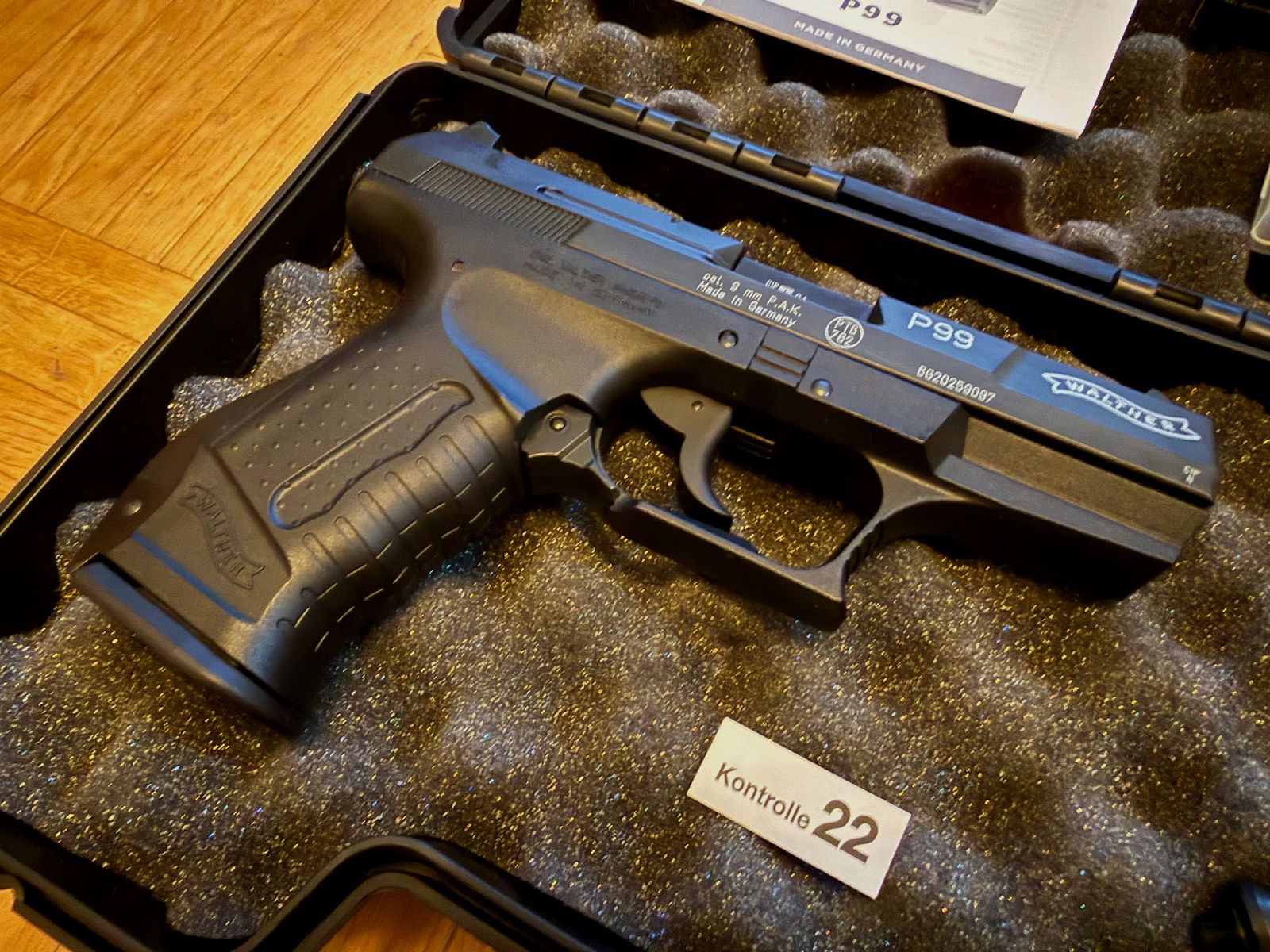 Walther P99 9mm P.A.K. con munizione (peperoncino e scoppio)