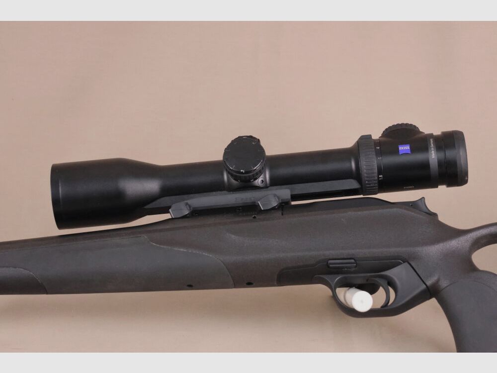 Blaser R8 Professional Success // Mit Zeiss V8 und Schalldämpfer!!