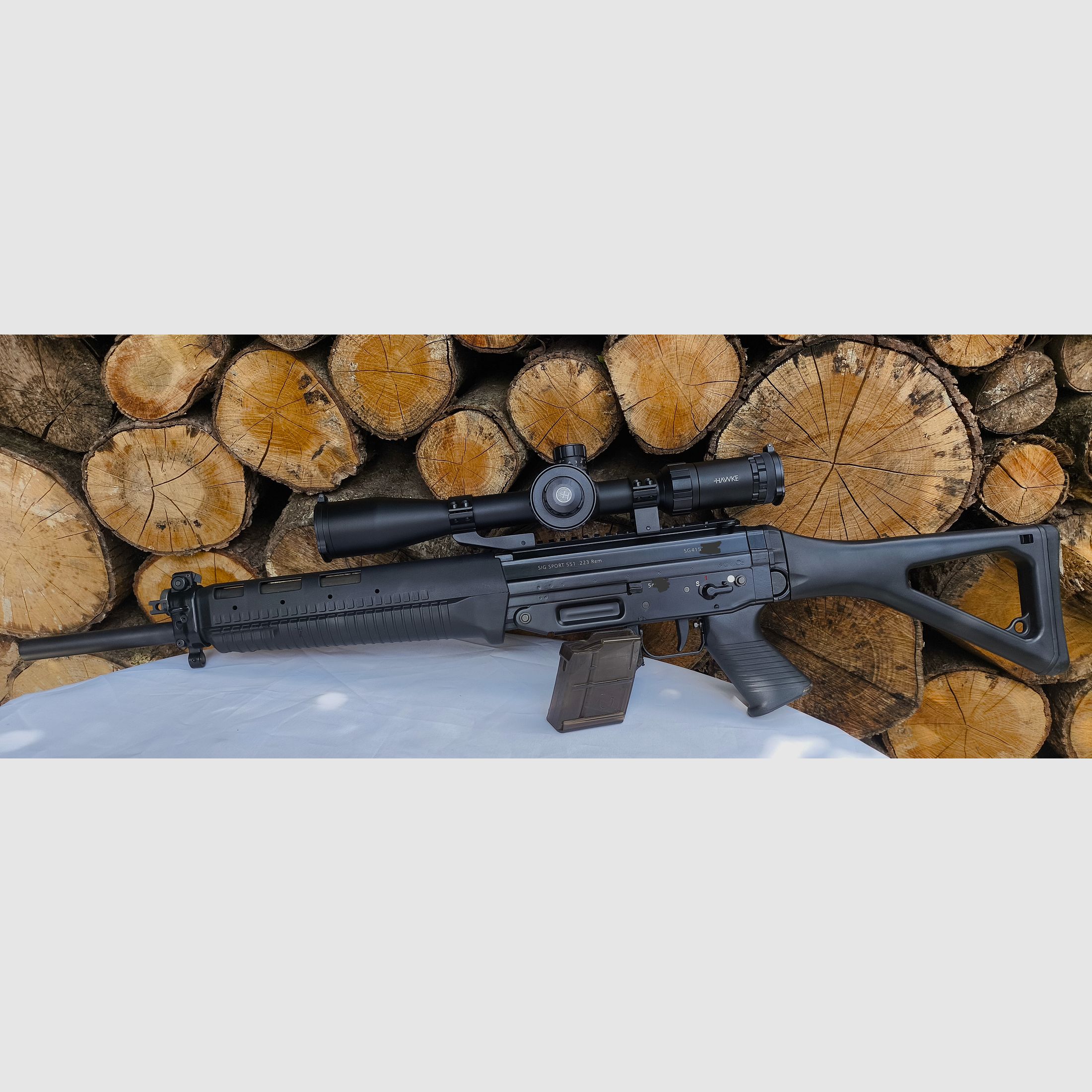 SIG 551 Sport .223Rem con Hawke Sidewinder 30 6,5-42 20x1/2 Mil DOT