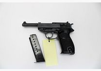 Pistole Walther P38 Kal. 9mm Luger mit 2tem Magazin 9mmLuger
