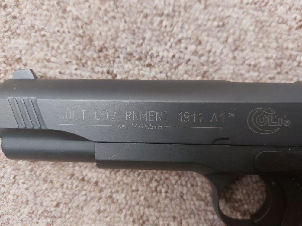 Colt/ Umarex M 1911 A1