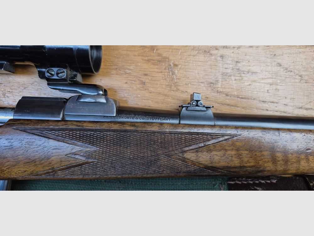 Sehr schöne Jagdgewehr Krico 700 Jagdmatch — Kal. .222 Rem — Herstellung Kriegeskorte in Stuttgart — Deutscher Stecher — Hensoldt Wetzlar Diatal 4X32 auf 100% Stahl-Turm-Montage — Sehr schöner Nussbaumholz hoher Grad — Exzellente Mechanik — Exzellenter Abzug — Sehr schöner Lauf fast neu – TBE/TBE+, Bild 9 von 38