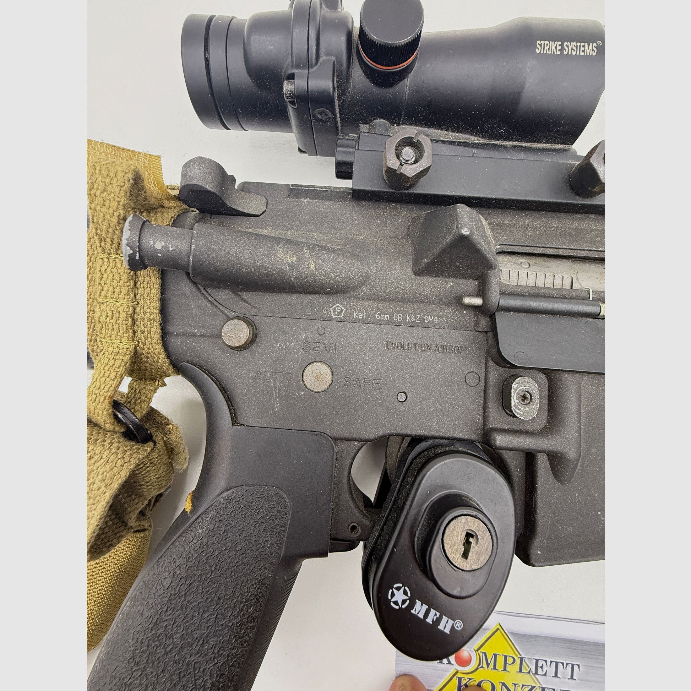 Evolution Airsoft M4 S-AEG US Marine Style met functionele M203 granaatwerper – incl. 2× 40 mm granaten