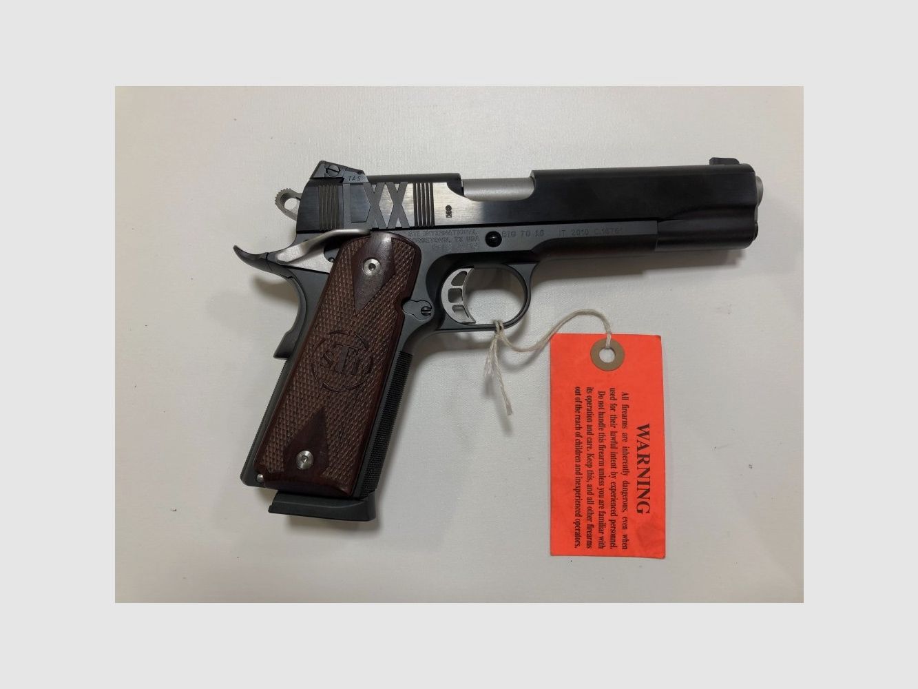 Sti 1911 seventy 50 th cal.45 ACP, immagine 2 di 3
