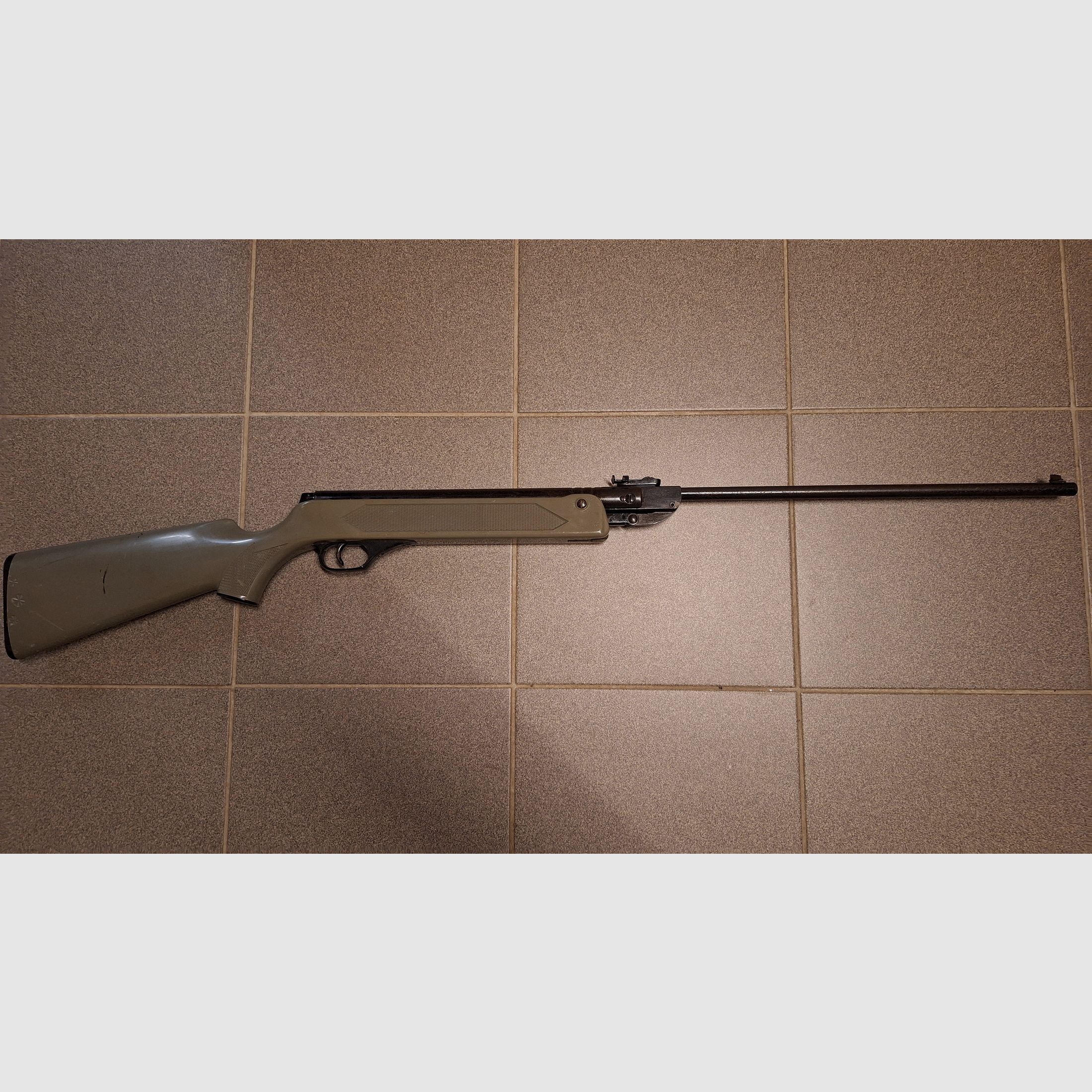 Rifle de aire Modelo 304 Haenel Suhl Original DDR con cañón largo de 49cm!
