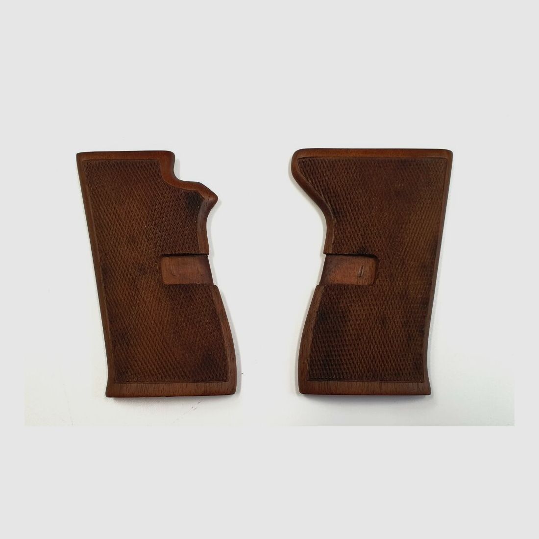 Ceska Zbrojovka Griffschalen Brünner VZ52, - 7,62 Tokarev