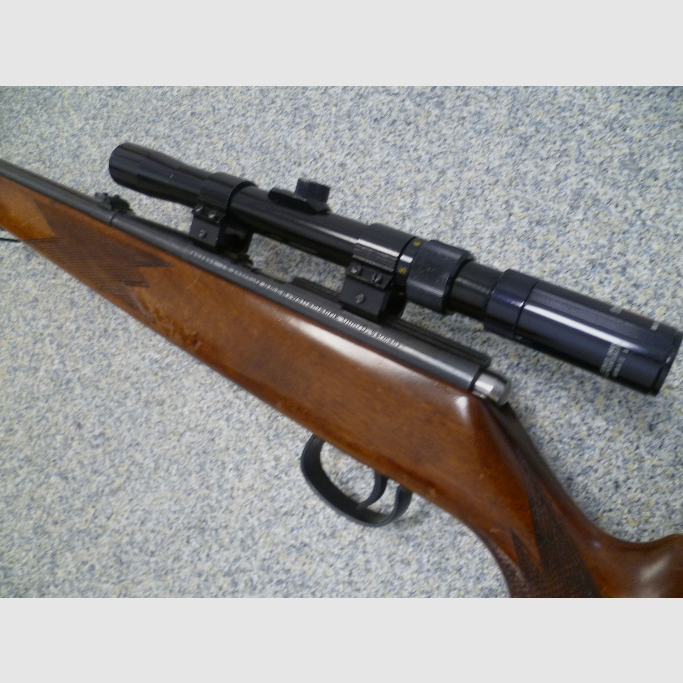 Repetierbüchse Anschütz Modell 1416 .22lr.