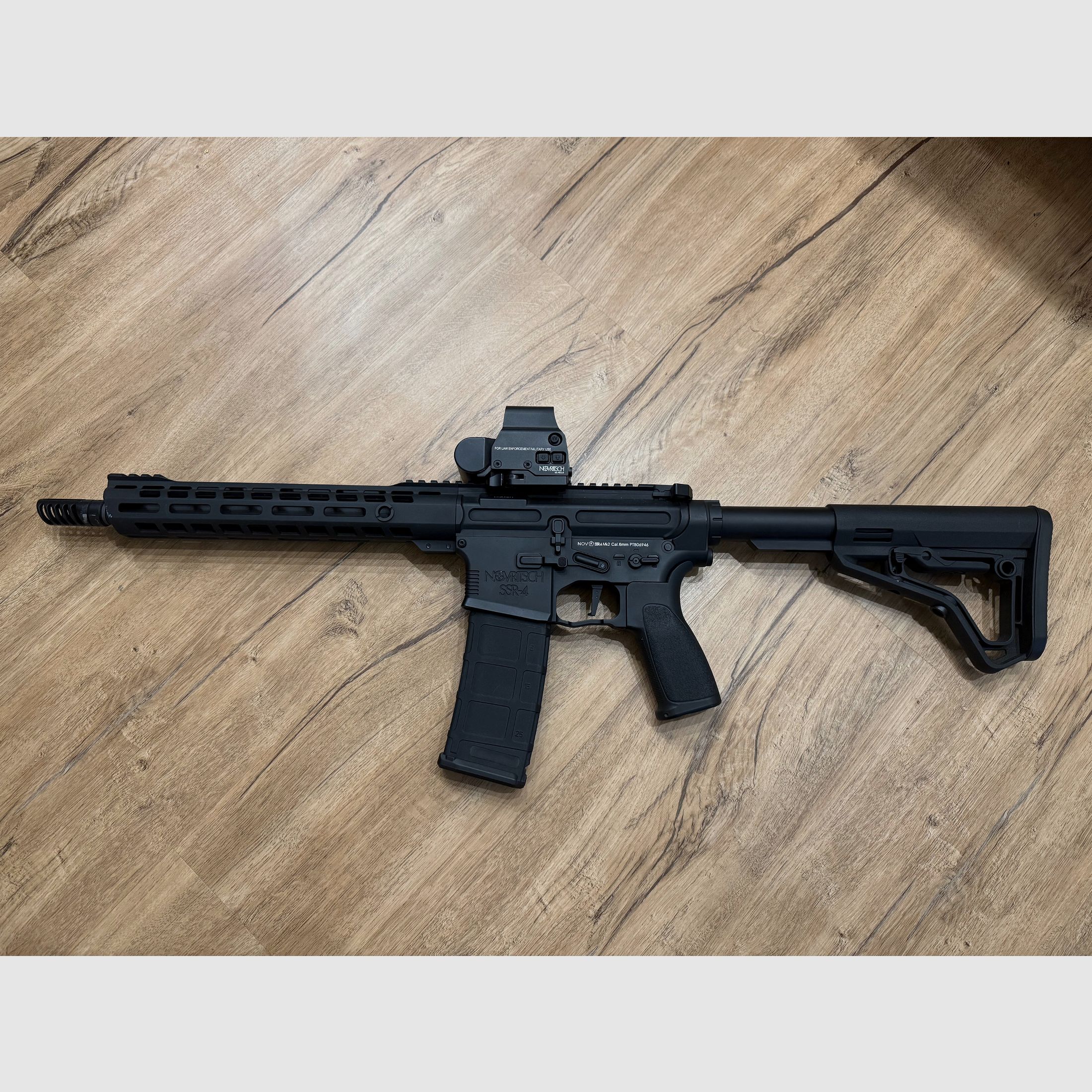 Novritsch SSRW MK2 + Sight: Red Dot – V7 (BB-safe)