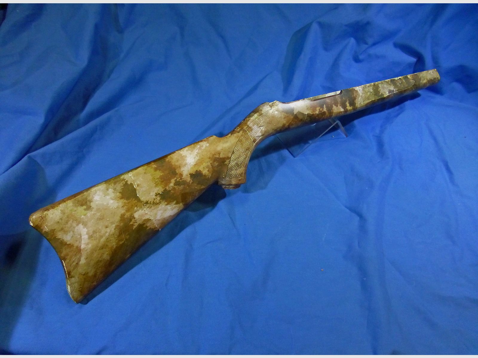 Crosse d’origine RUGER pour 10/22 “camo”, image 1 sur 2