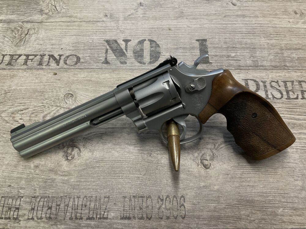 Smith & Wesson 617