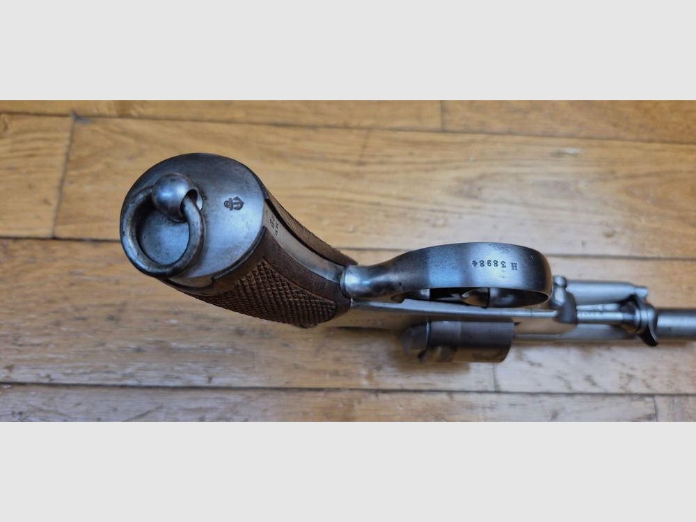 Très beau revolver réglementaire Modèle 1873 – Calibre 11mm73 – Intégralement mono matricule – Encore du jaune paille d&rsquo;origine après 145 ans ! – MAS en 1881 – Très bonne mécanique, beau canon et belles chambres – TBE /TBE+, image 10 sur 21