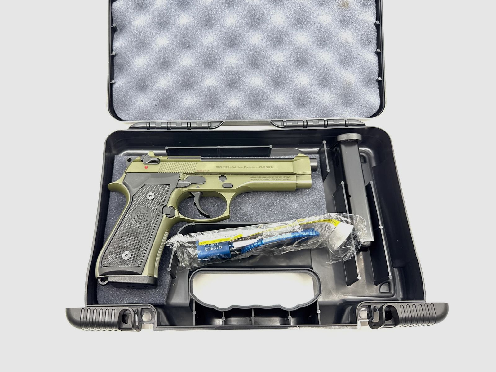 Beretta 92 FS O.D. Green – 9x19mm, Bild 4 von 6