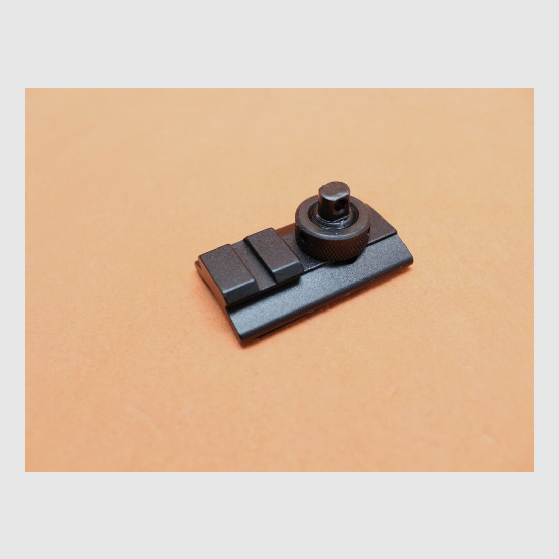 UTG - Leapers UTG Zweibeinadapter für Riemenöse (TL-BPAD1) Alu Schwarz mit Picatinnyprofil (Riemenösenadapter)