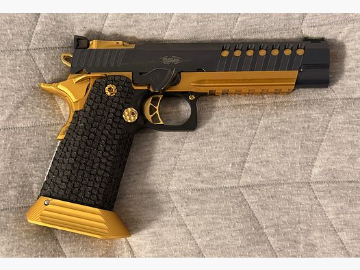 IPSC Standard Optic STI 2011 HPS Guns Range Master 5.4“ with front cut, Picatinny rail weapon is optic ready and Odin2 stock
