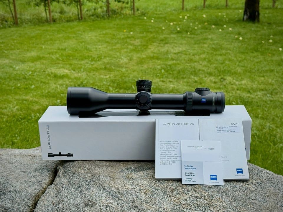 Telescopio Zeiss Victory V8 2.8-20x56