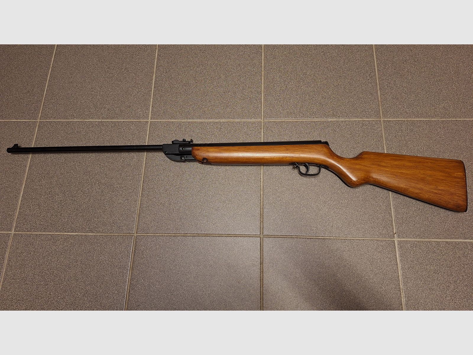 Karabinek pneumatyczny Model 303 Haenel Suhl