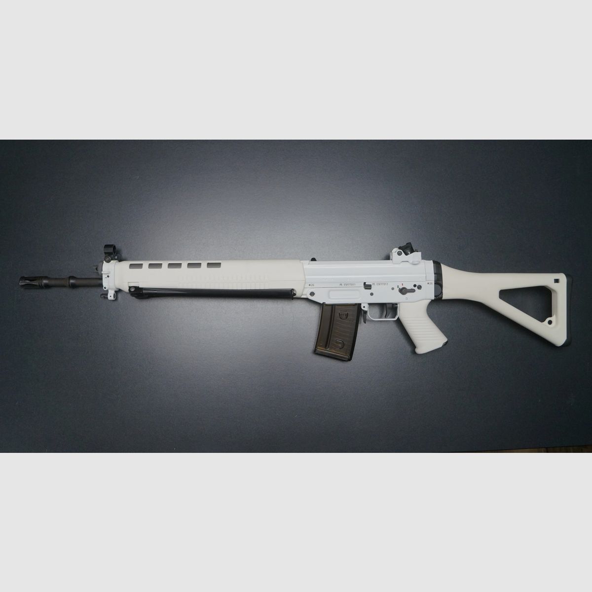 SIG SG550 PE90 White Special, Bild 9 von 9