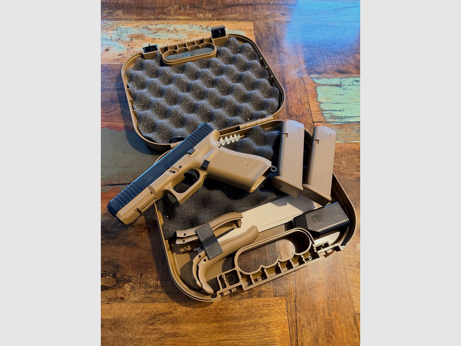 Glock semi-automatic pistol Glock 17 Gen.5 FS/FXD "FR Coyote" caliber 9x19 standard armament French Army