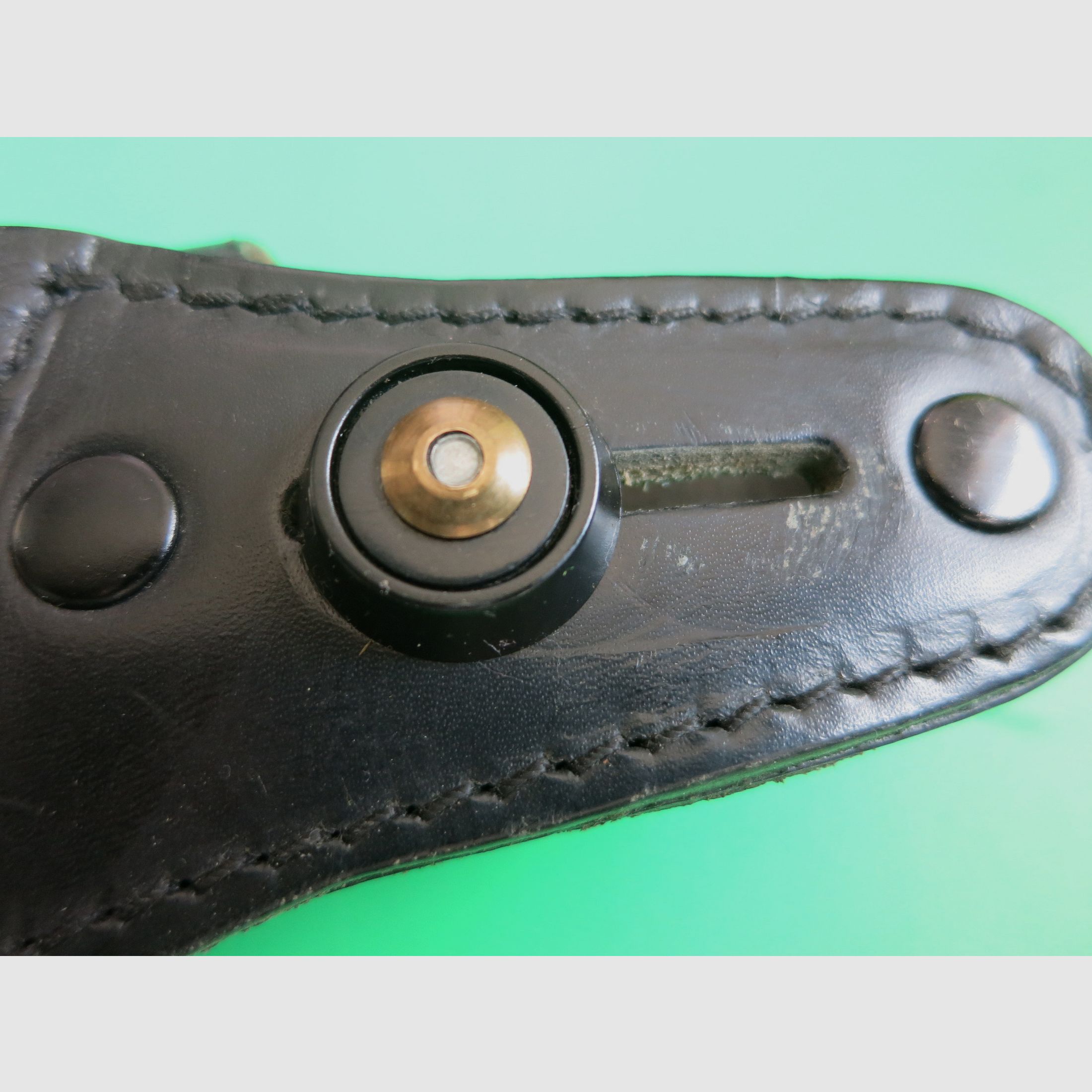 Funda de cinturón AKAH "Escort" funda universal para revólver o pistola