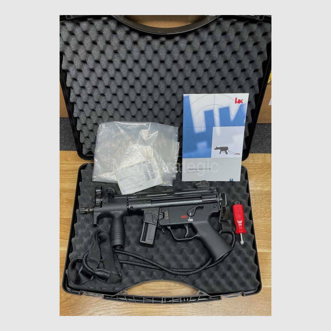 Heckler & Koch SP5K-PDW - semi-automatic pistol 9mm Luger civilian version H&K MP5k - optionally with folding stock - SP5 SP 5 SP5 k MP5 MP 5