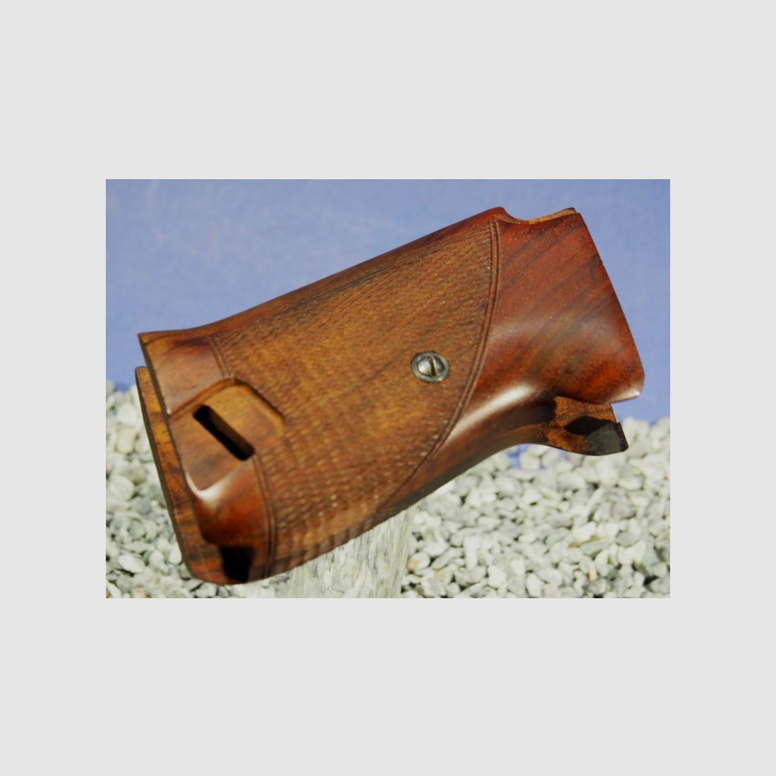 Sehr schöne Holz-Griffschalen für Walther P38 / P1 Pistole mit Fischhaut, Sehr gut !