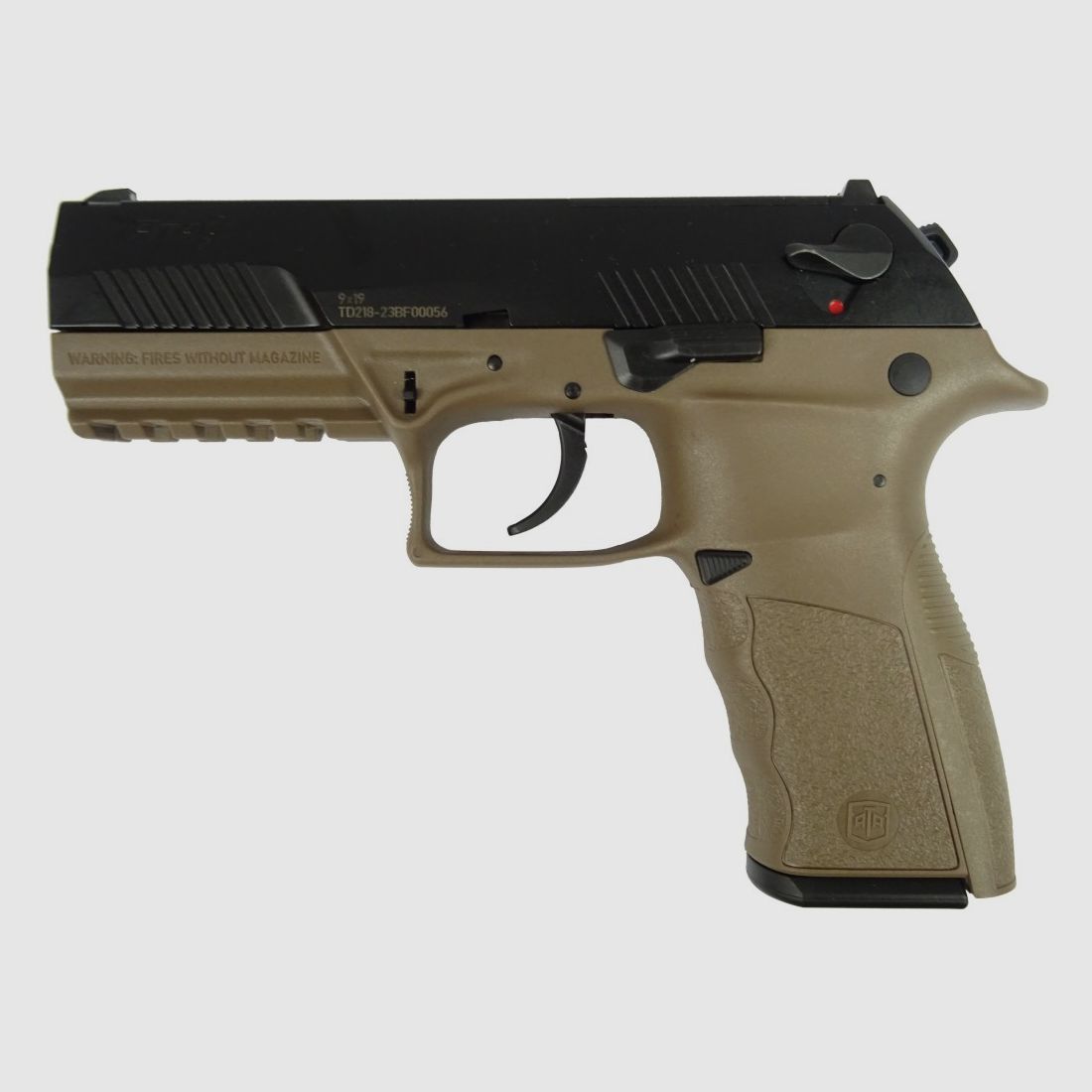 Pistolet ATA 9 kal. 9x19mm Black/Desert, zdjęcie 1 z 7