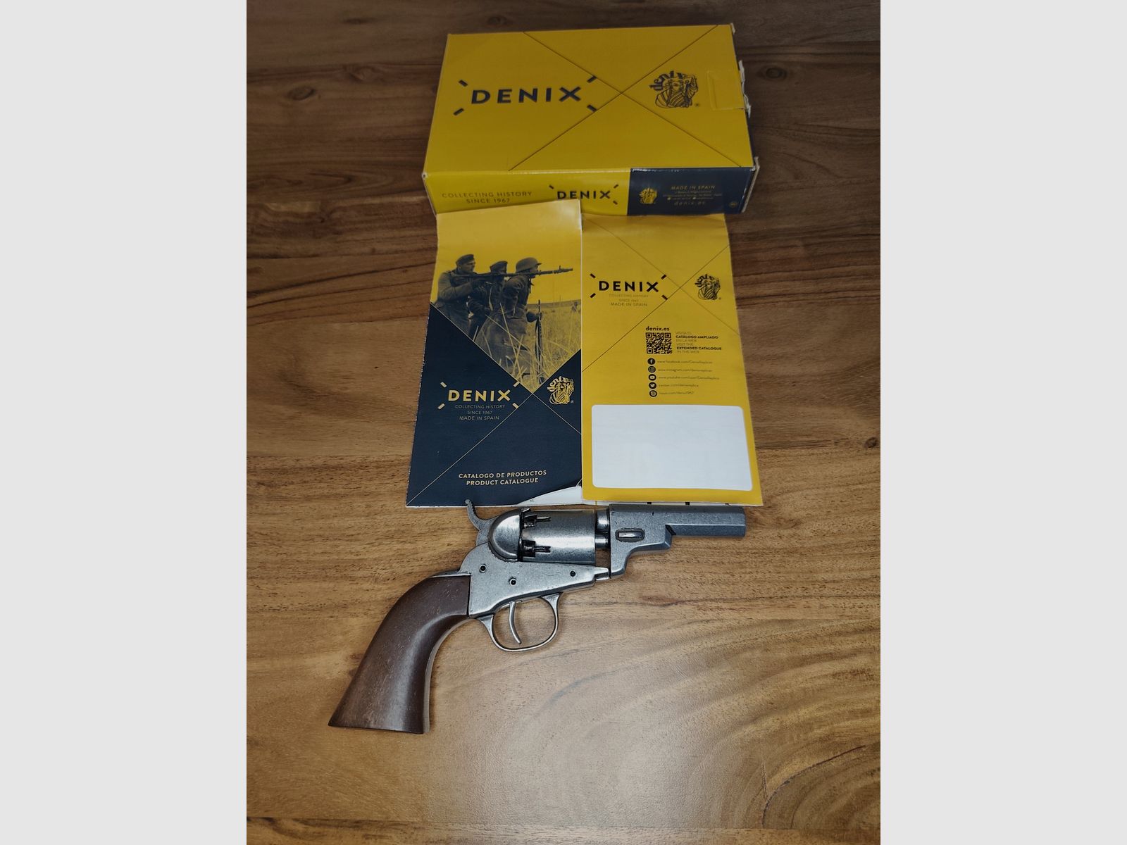 Wells Fargo Colt USA 1849 Silber Deko Neu