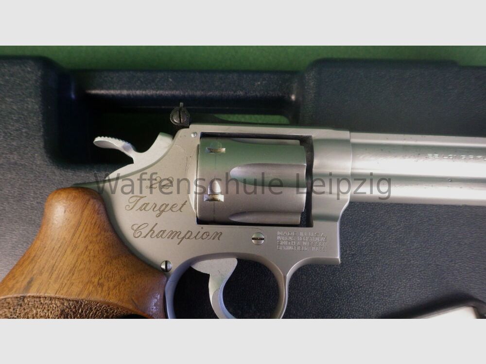 Smith & Wesson 617 Campeón de Tiro