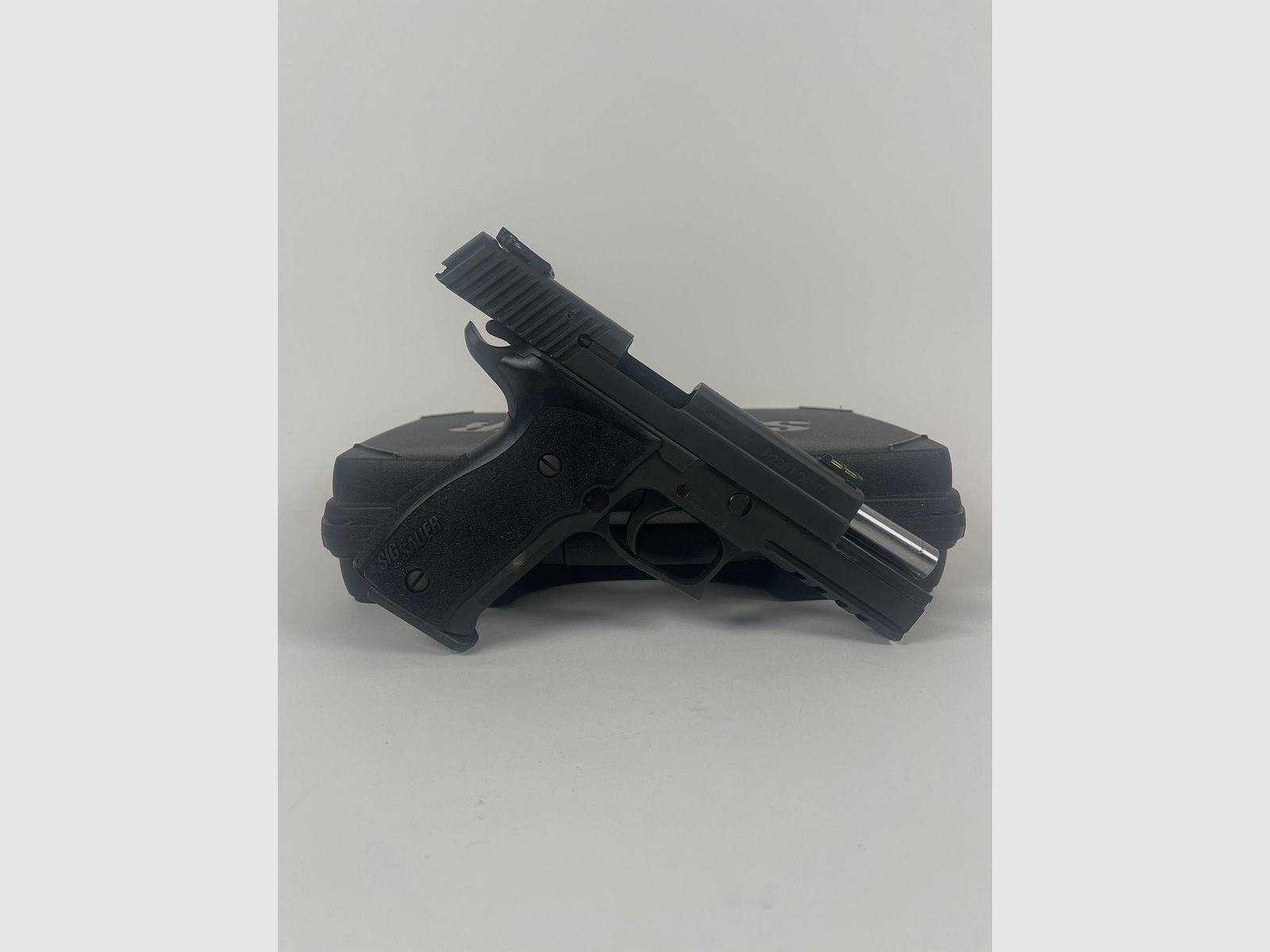 SIG SAUER P226 LCD II