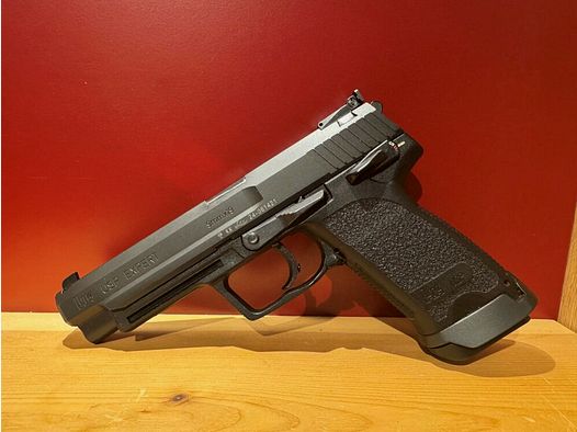 Heckler & Koch USP Expert
