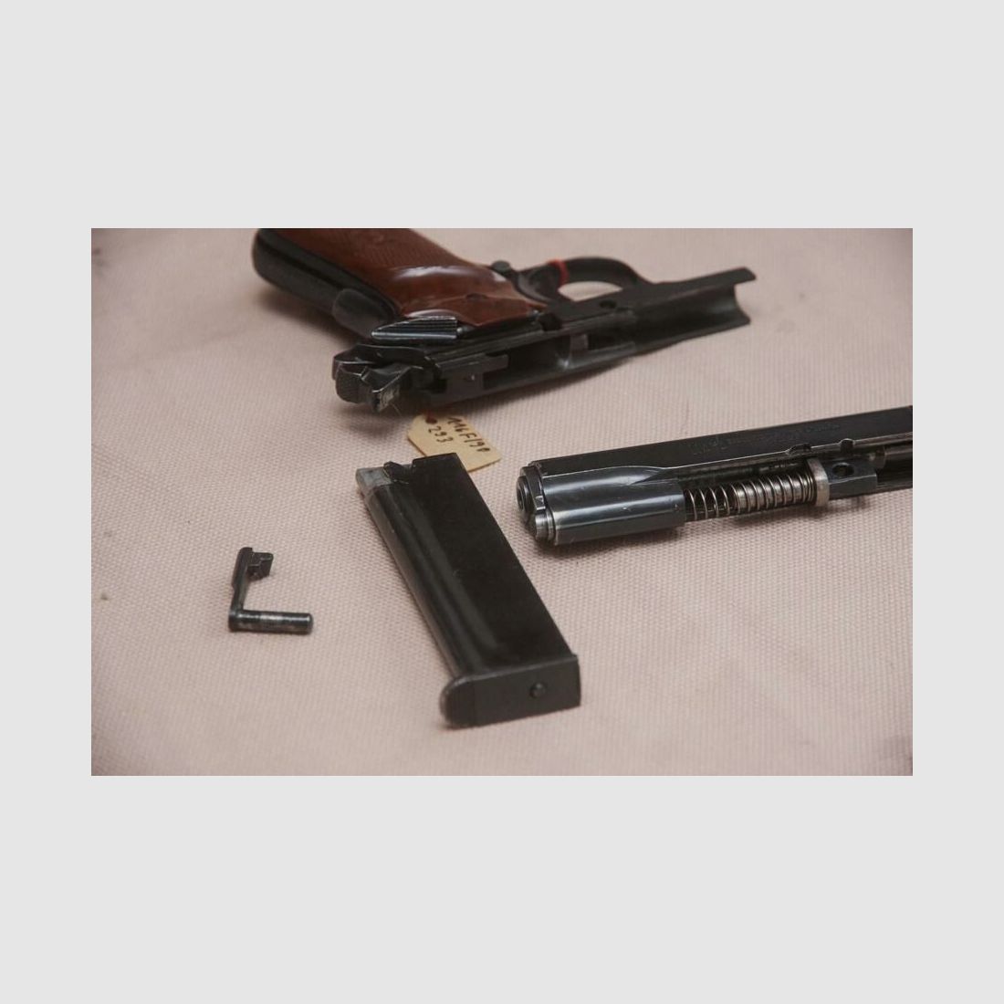 Llama 1911 Colt miniature copy .22lr fanshot collector's weapon trap hunting .22lr