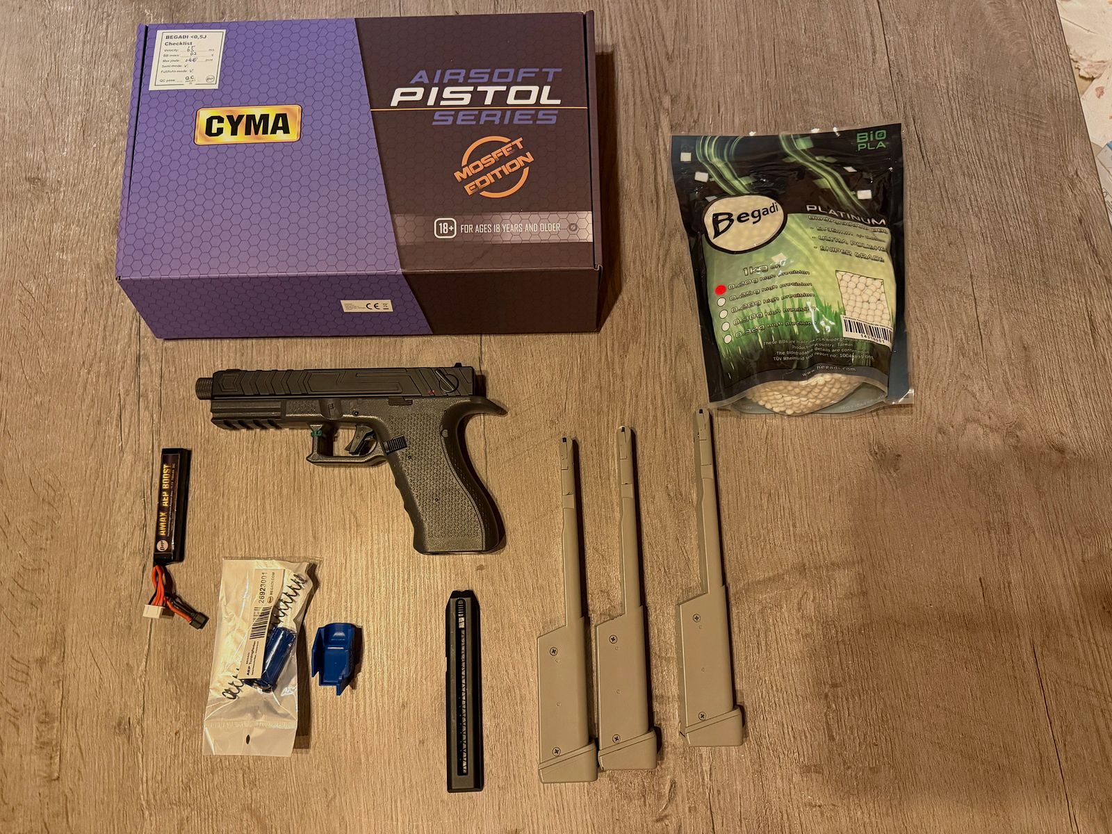 Begadi/Cyma CM.131A Gen 5.5 AEP incluant 3 chargeurs haute capacité Airsoft