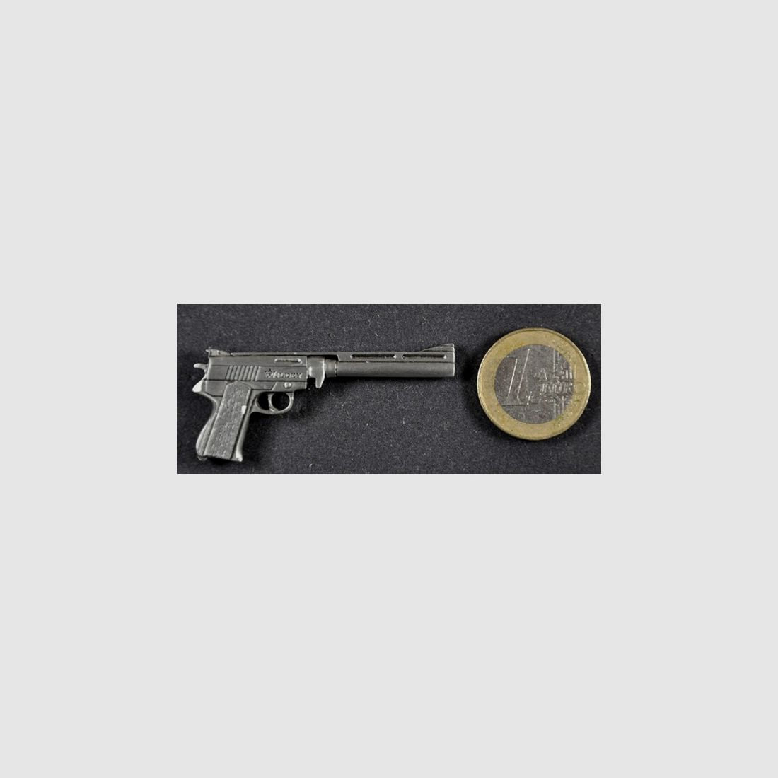 Wildley Pistole als Metall-Anstecker