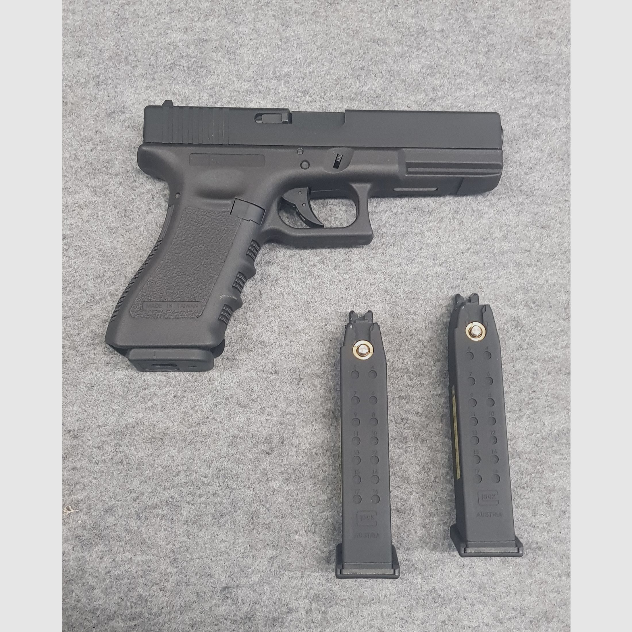 Stark Arms Mod. S17 Glock 17 Pistole Kaliber 6 mm BB Gas Blowback Softair Pistole  6mm BB 