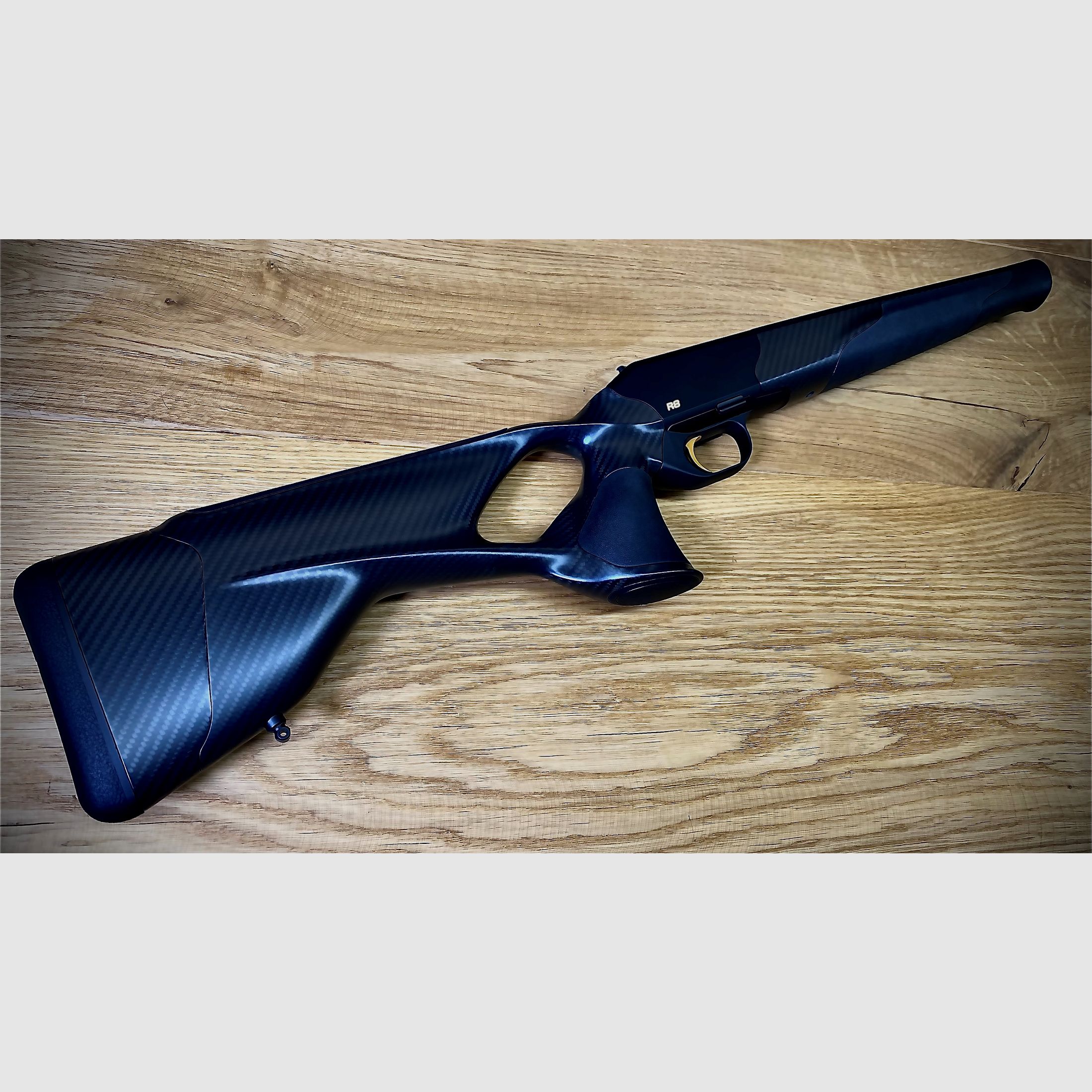 Blaser R8 Ultimate Carbon Schäftung mit Elastomer Einlagen und goldenem Abzugszüngel