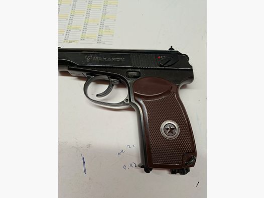 Konvolut Airsoft CO² 2x Makarov, 1x P 08, 1x Super Hawk